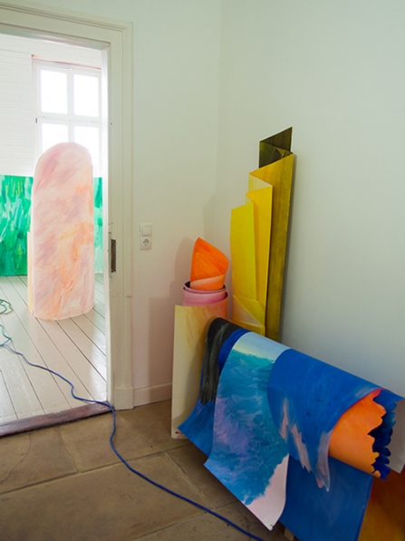 http://www.barbararink.nl/files/gimgs/th-42_01_hallwaygathering_barbararink_2019.jpg